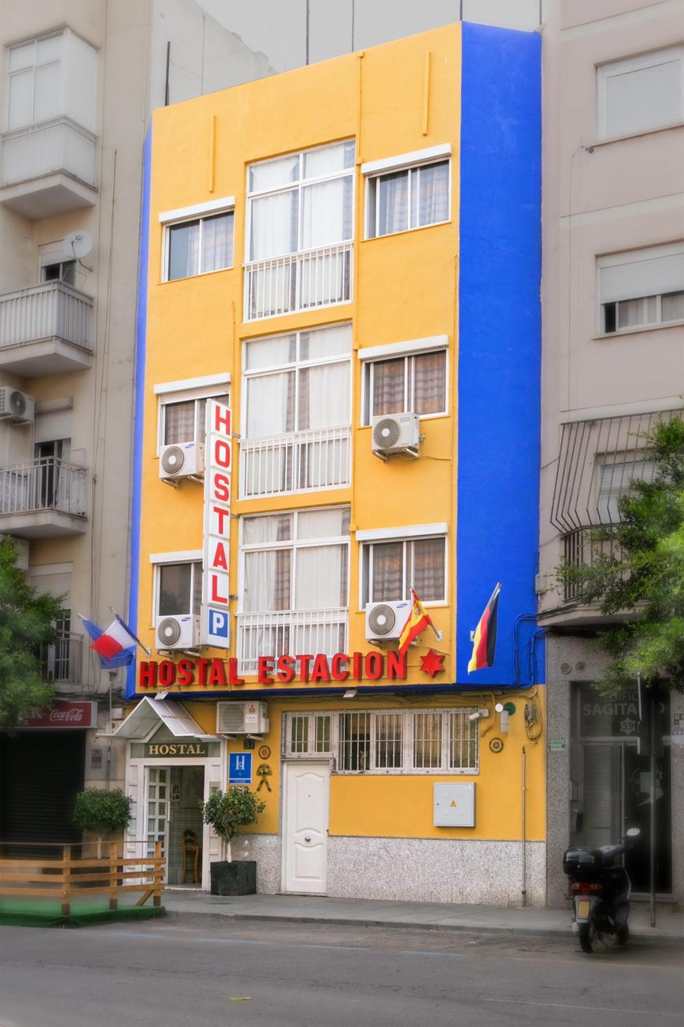 Hostal Estacion Almeria Bagian luar foto
