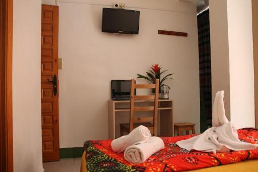 Hostal Estacion Almeria Bagian luar foto