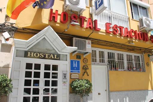 Hostal Estacion Almeria Bagian luar foto