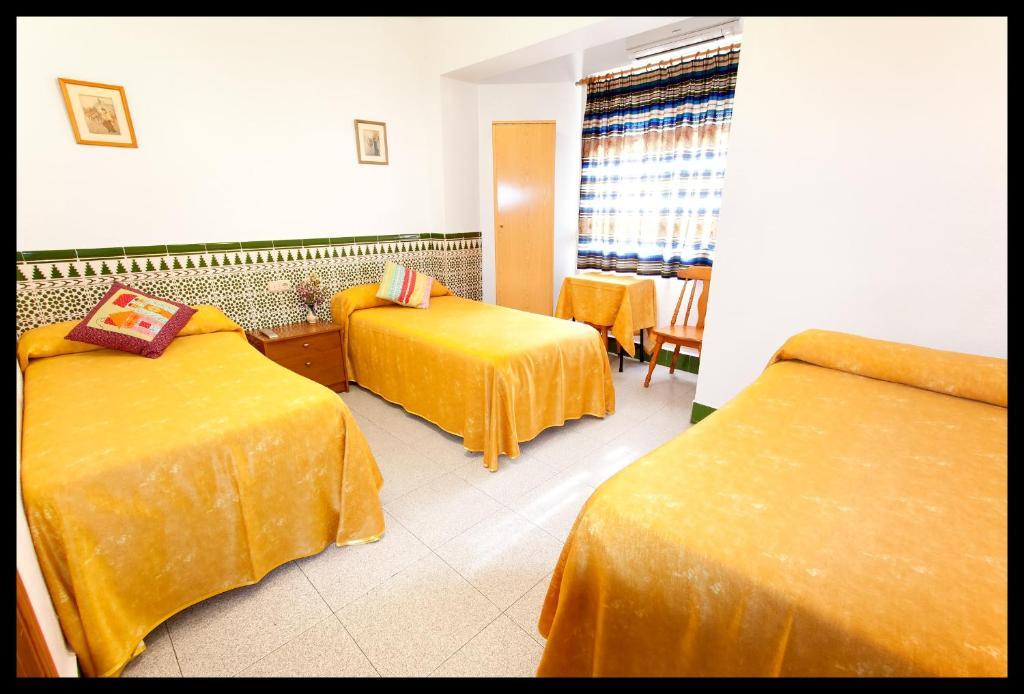 Hostal Estacion Almeria Bagian luar foto