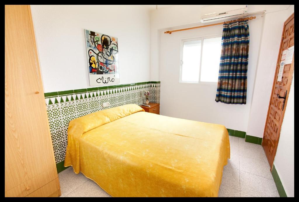 Hostal Estacion Almeria Bagian luar foto