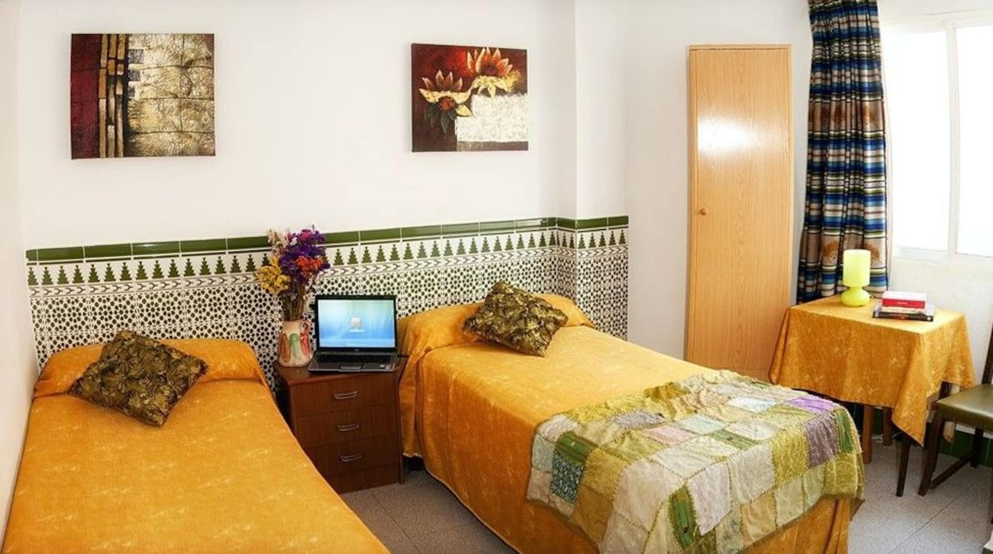 Hostal Estacion Almeria Bagian luar foto