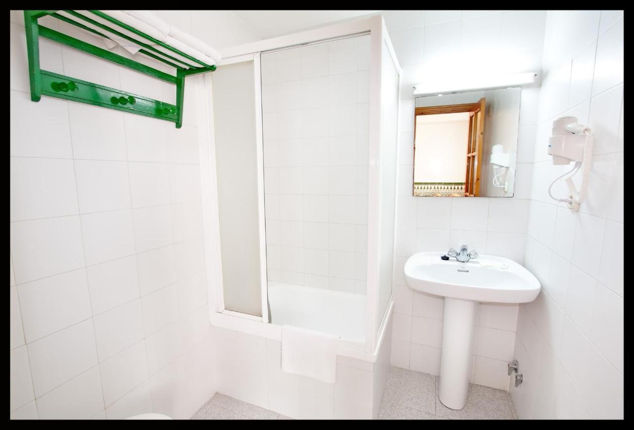Hostal Estacion Almeria Ruang foto